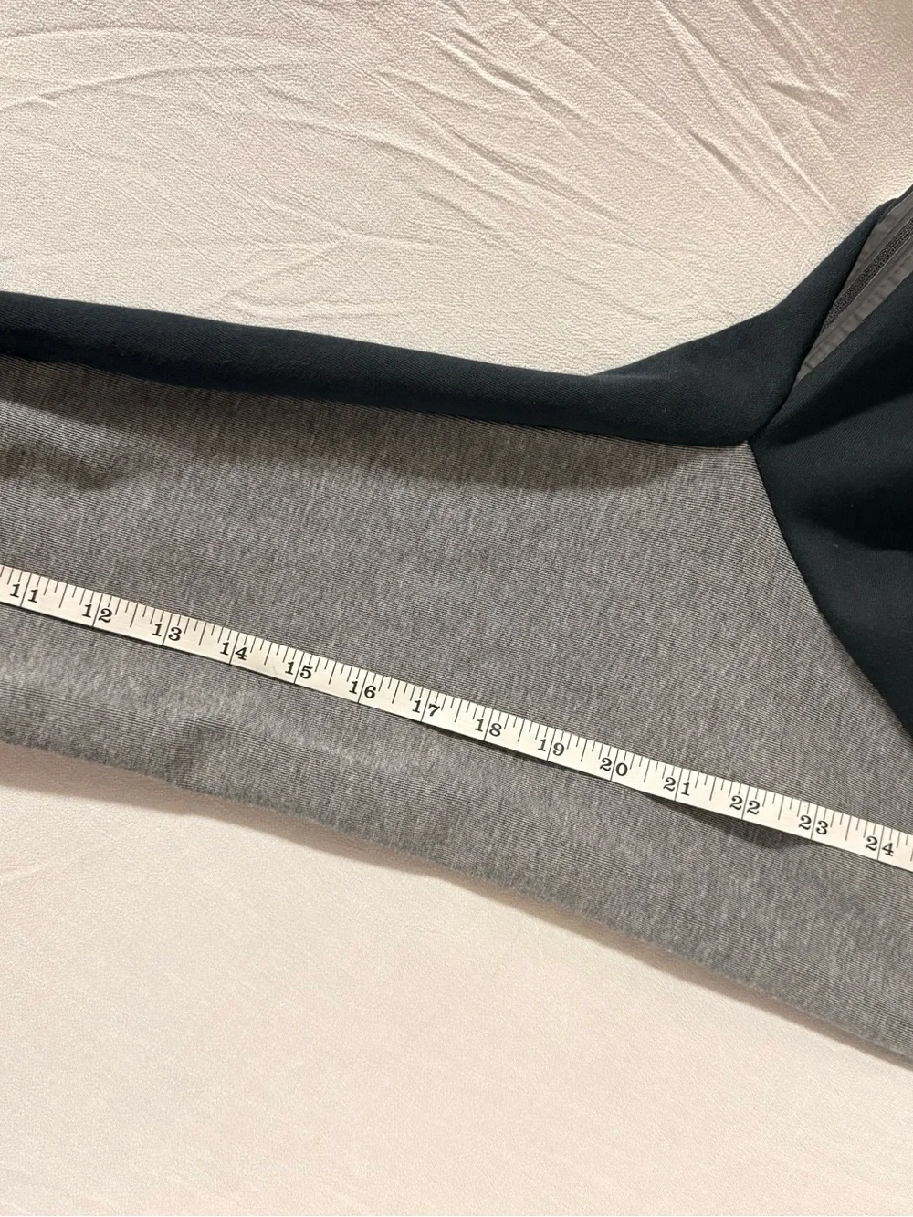 Nike Men’s XL Colorblock Half Zip Hooded Pullover Gray White Black